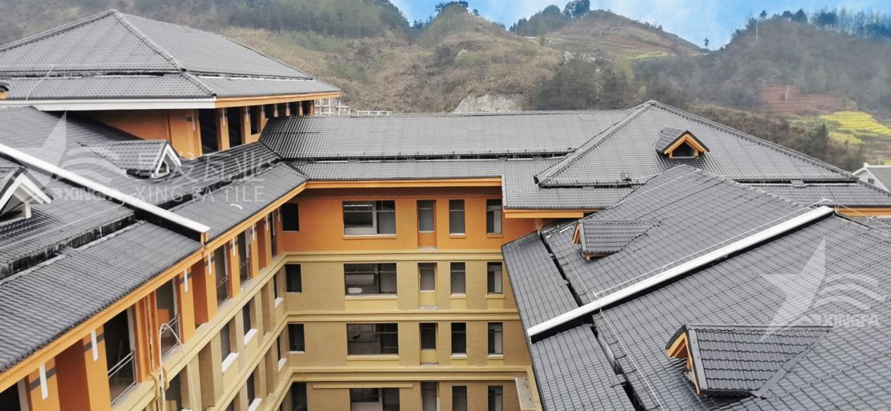 揭秘！包工包料安裝合成樹脂瓦每平方需要多少錢？