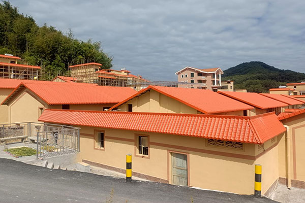 樹脂瓦的壽命，質(zhì)量與維護的秘密